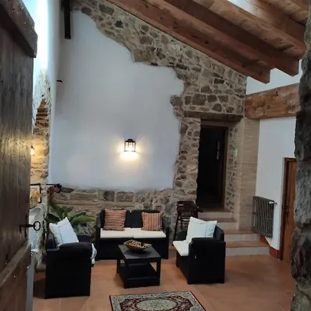 Casa Junto A La Laguna Rubielos De Moravute21-029